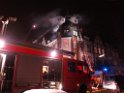 Feuer 3 Dachstuhlbrand Koeln Muelheim Gluecksburgstr P134